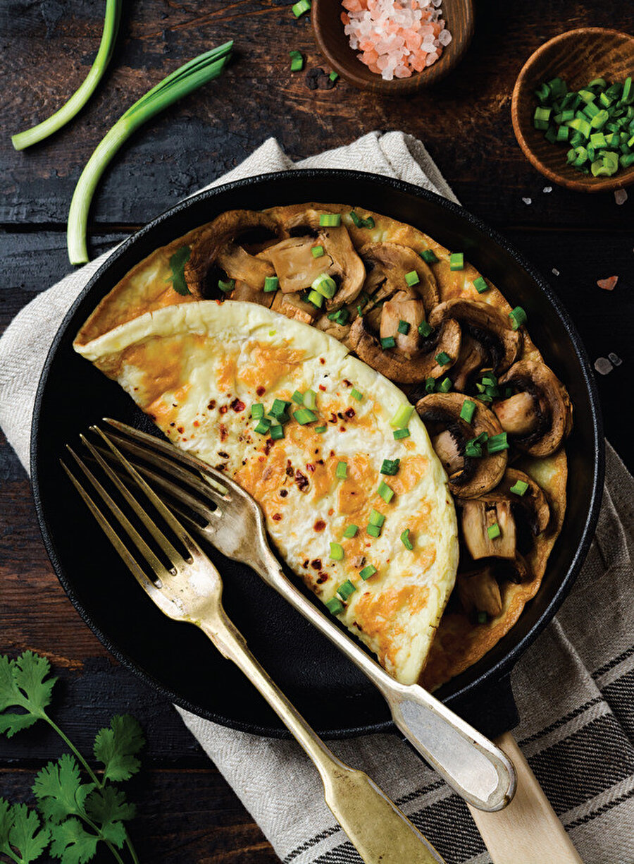 Sizin için mantarlı yulaflı bir omlet hazırladık.