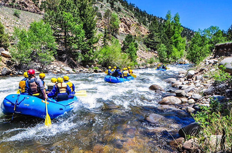 Rafting.