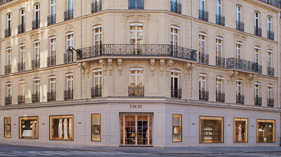 Dior Flagship Store.