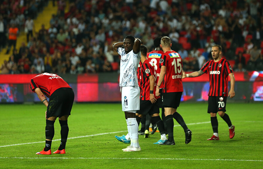 Akintola'nın üzüntüsü