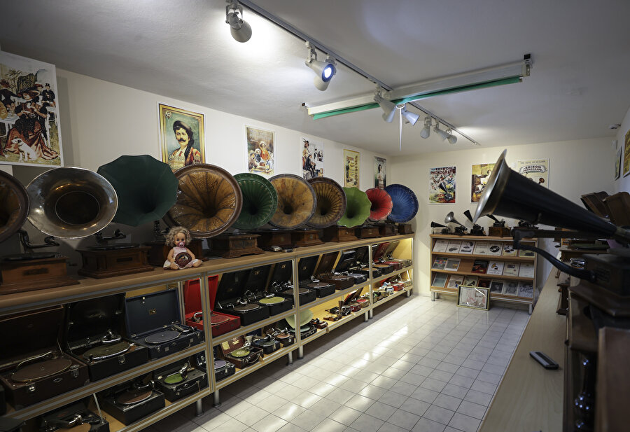 35 yılda 165 parçalık koleksiyon oluşturdu