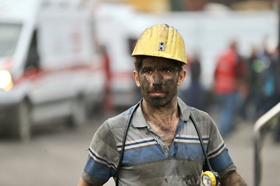 Bartın'da maden ocağındaki çalışmalar sabah tüm hızıyla sürüyor