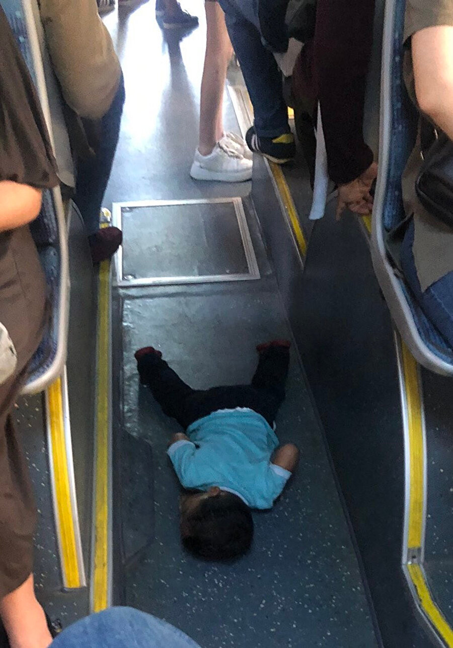 ​Hafta sonu mesaisine gidiyorum