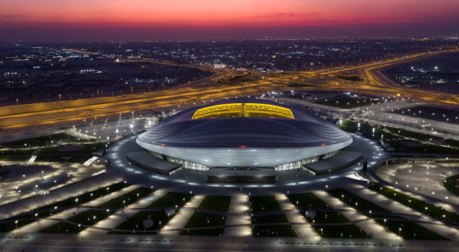 Katar’da Dünya Kupası için inşa edilen 8 stadyumdan biri olan Al Janoub Stadyumu.