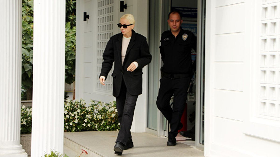 Gülşen mahkemede aylık gelirini açıkladı