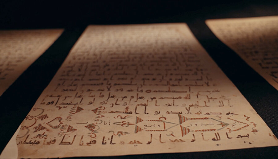 Özbekistan’da 'Katta Langar Musfahı' adıyla bilinen ve Türk-İslam dünyasının en eski ve eşsiz el yazmalarından olan Kur'ân-ı Kerîm nüshası, ilk defa Fransa’daki Louvre Müzesi’nde sergilenecek.