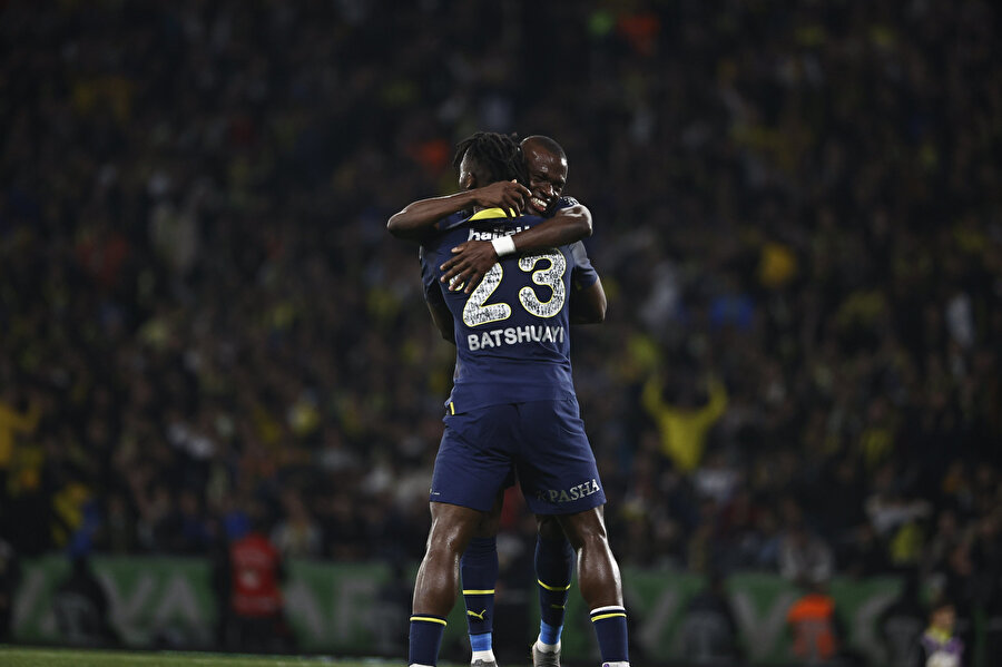 Batshuayi ve Enner Valencia