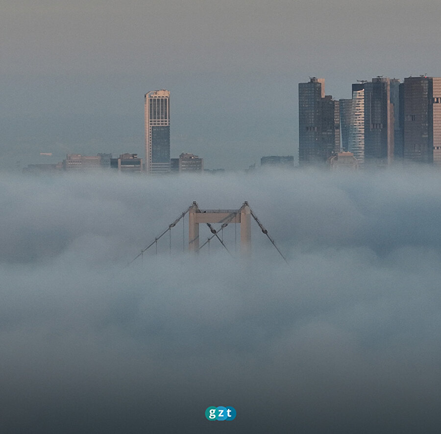 İstanbul'da sabah saatlerinde sis etkili oldu