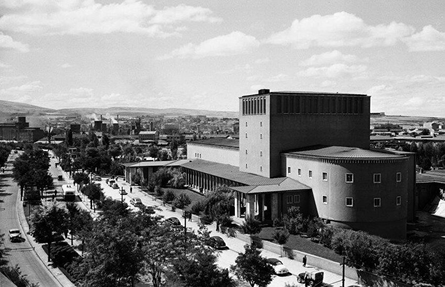 Ankara Operası, Kaynak: Atılım Üniversitesi Ankara Dijital Kent Arşivi.
