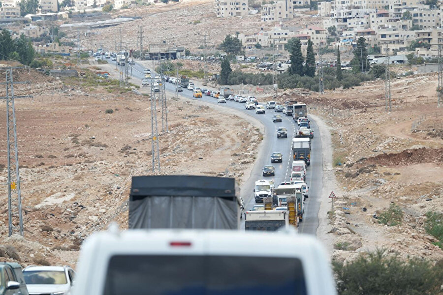Nablus'a giriş çıkışkaların kapanıp İsrail kontrolüne alınması şehre giriş çıkışları hem büyük oranda azaltmış hem de yavaşlatmıştı.