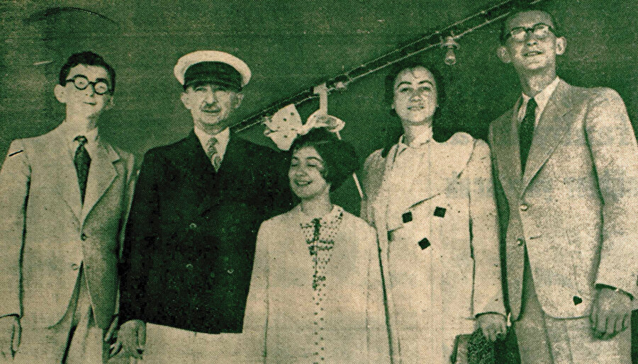 2 Temmuz 1939 tarihli Cumhuriyet gazetesinde İsmet İnönü ve ailesi.