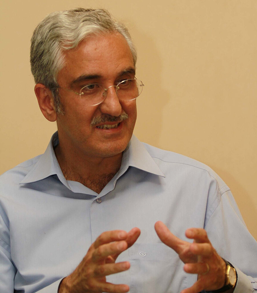 Prof. Dr. Ekrem Buğra Ekinci.