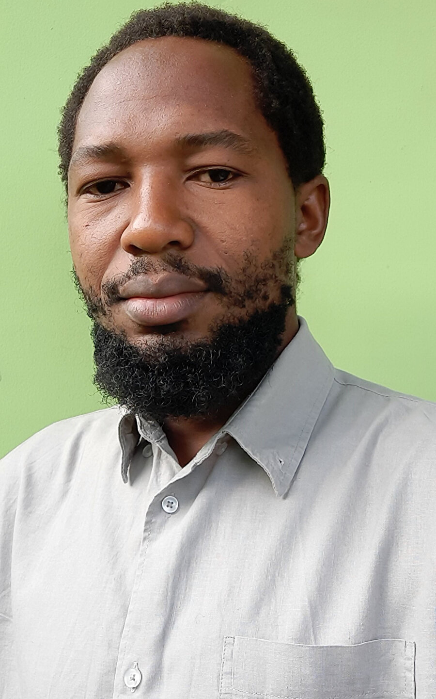 Waziri Kisuse: 39 Yaşında, İnşaat Mühendisi.