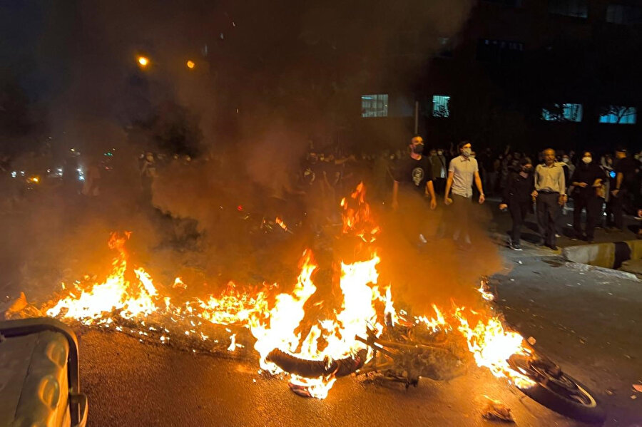 Protestolar devam ediyor