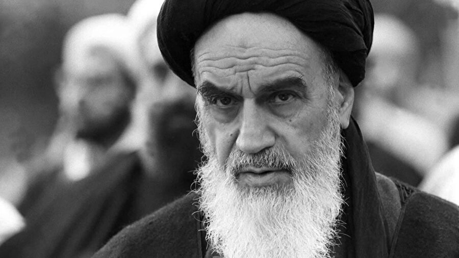 İran devriminin kurucusu Ayetullah Humeyni 1989'da yaşamını yitirmişti.