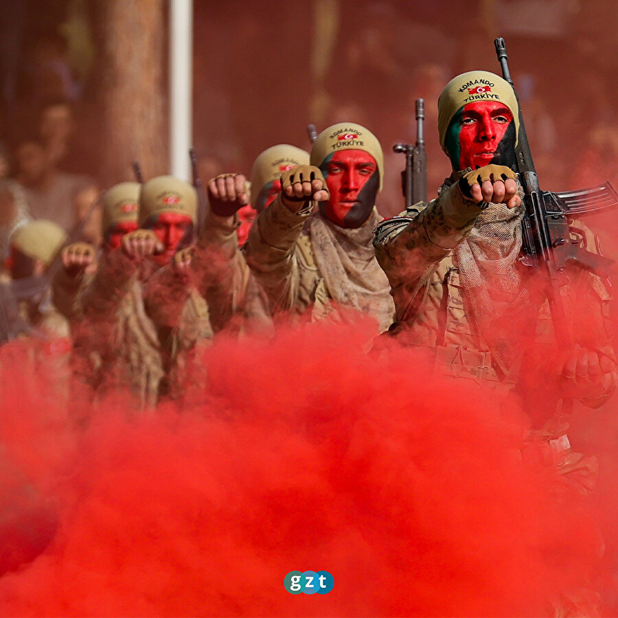 Manisa'da eğitimlerini tamamlayan komando uzman erbaşlar göreve hazır