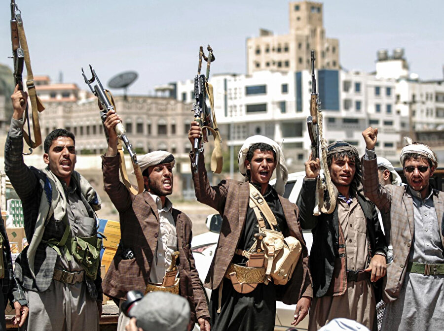 Yemenli insan hakları örgütü, "Sorgulama sırasında birçok mahkûm dayağa, tacize ve aşağılanmaya maruz kalıyor" dedi.