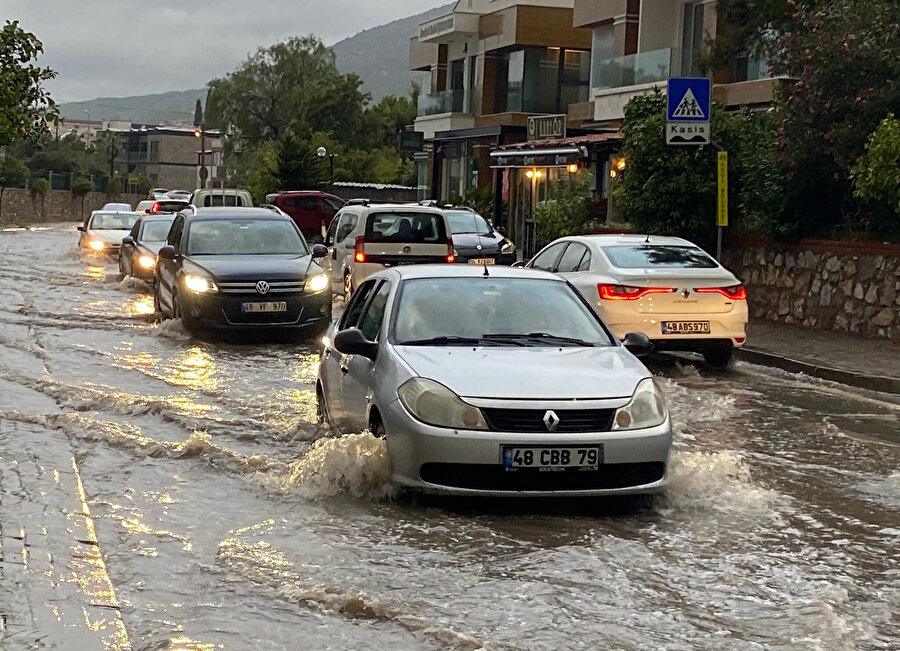 Bodrum'da eğitime 'sağanak' engeli