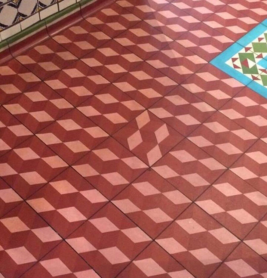 Bunu döşeyen usta kör oldu