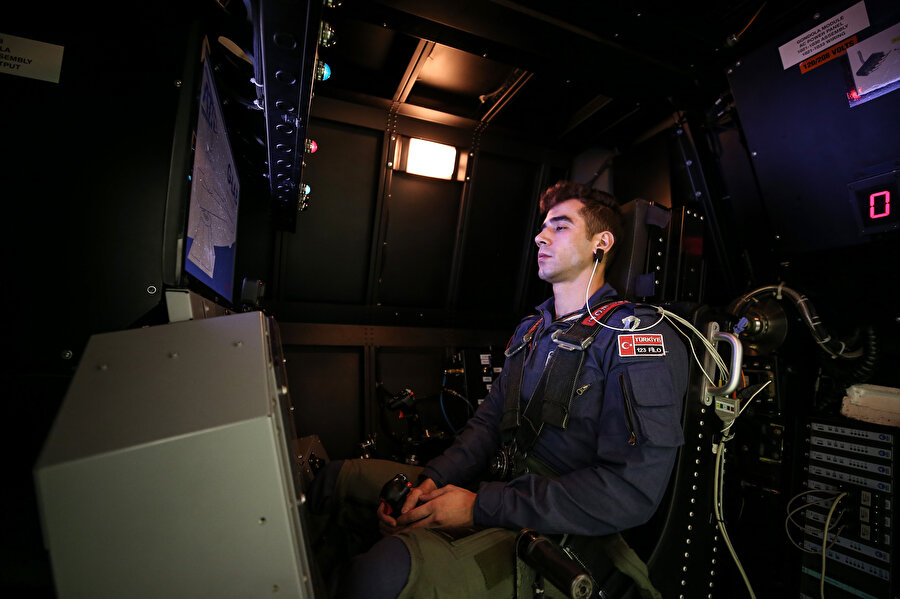 Türkiye'nin ilk uzay yolcusu adaylarının eğitimleri görüntülendi