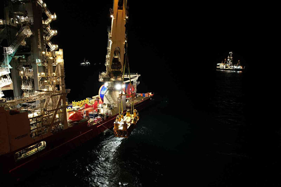 Karadeniz gazını dağıtacak: 280 tonluk 'Peçenek' denize indirildi