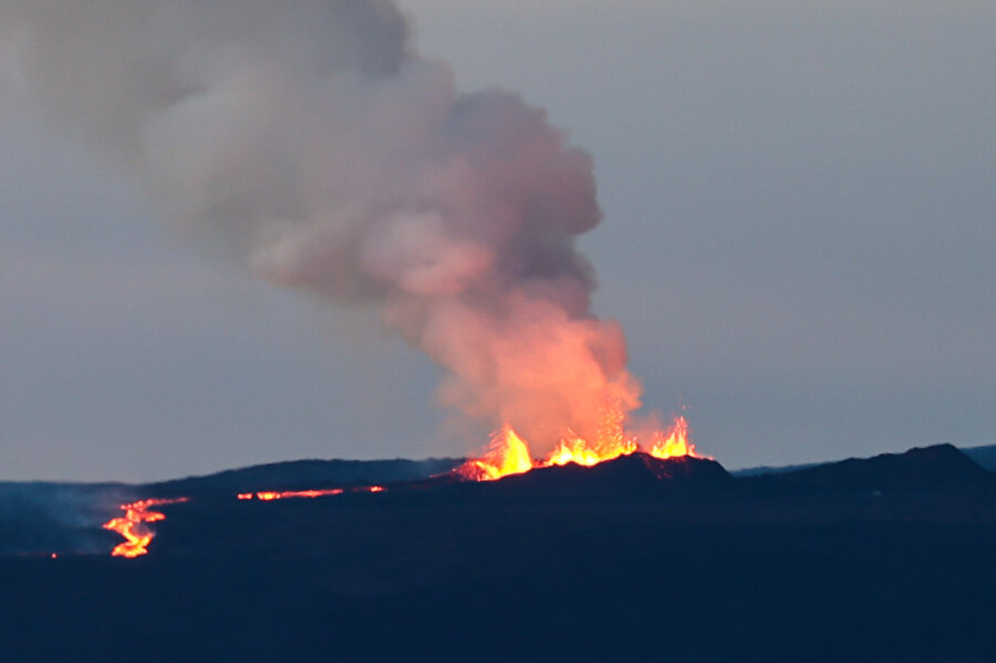 38 yıl sonra harekete geçti: Dünya'nın en büyük aktif yanardağı