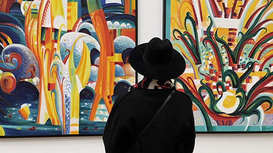 Hollanda'da Türk sanatçıların hazırladığı "Aura" sergisi açıldı.