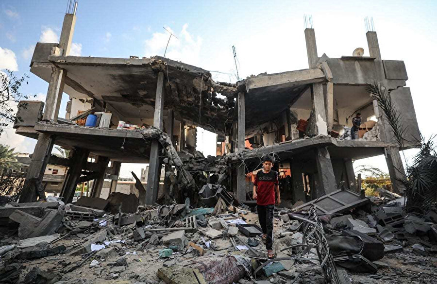 Gazze'deki Filistin Çalışma ve İskan Bakan Yardımcısı Naci Serhan, İsrail ablukası altındaki Gazze Şeridi'nde yaklaşık 120 bin konut açığı olduğunu söyledi.