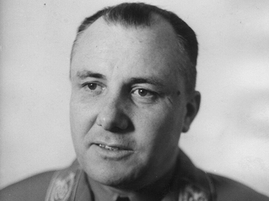 Hitler'in özel sekreteri Martin Bormann.