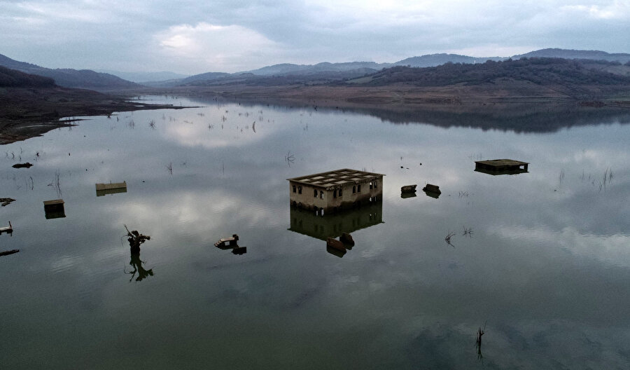 Baraj seviyesi azaldı: 6 yıl sonra yeniden göründü