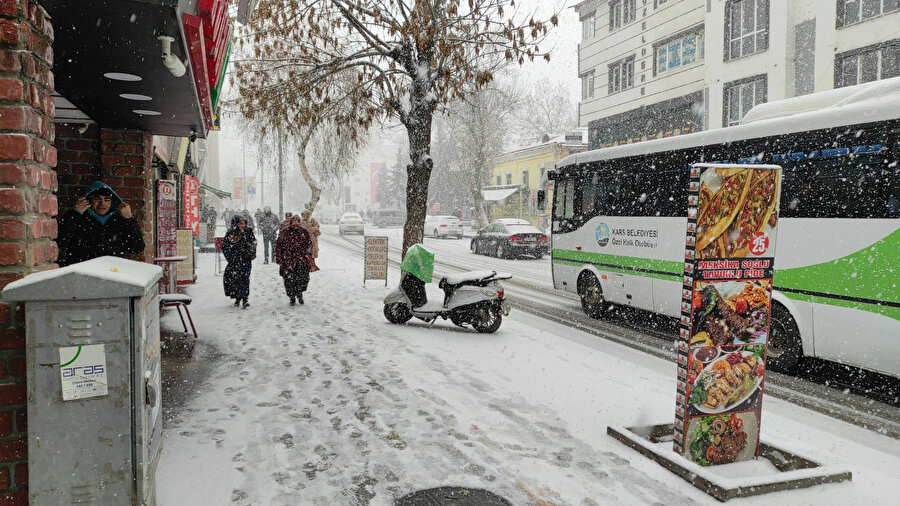 Kars ve Ardahan beyaza büründü