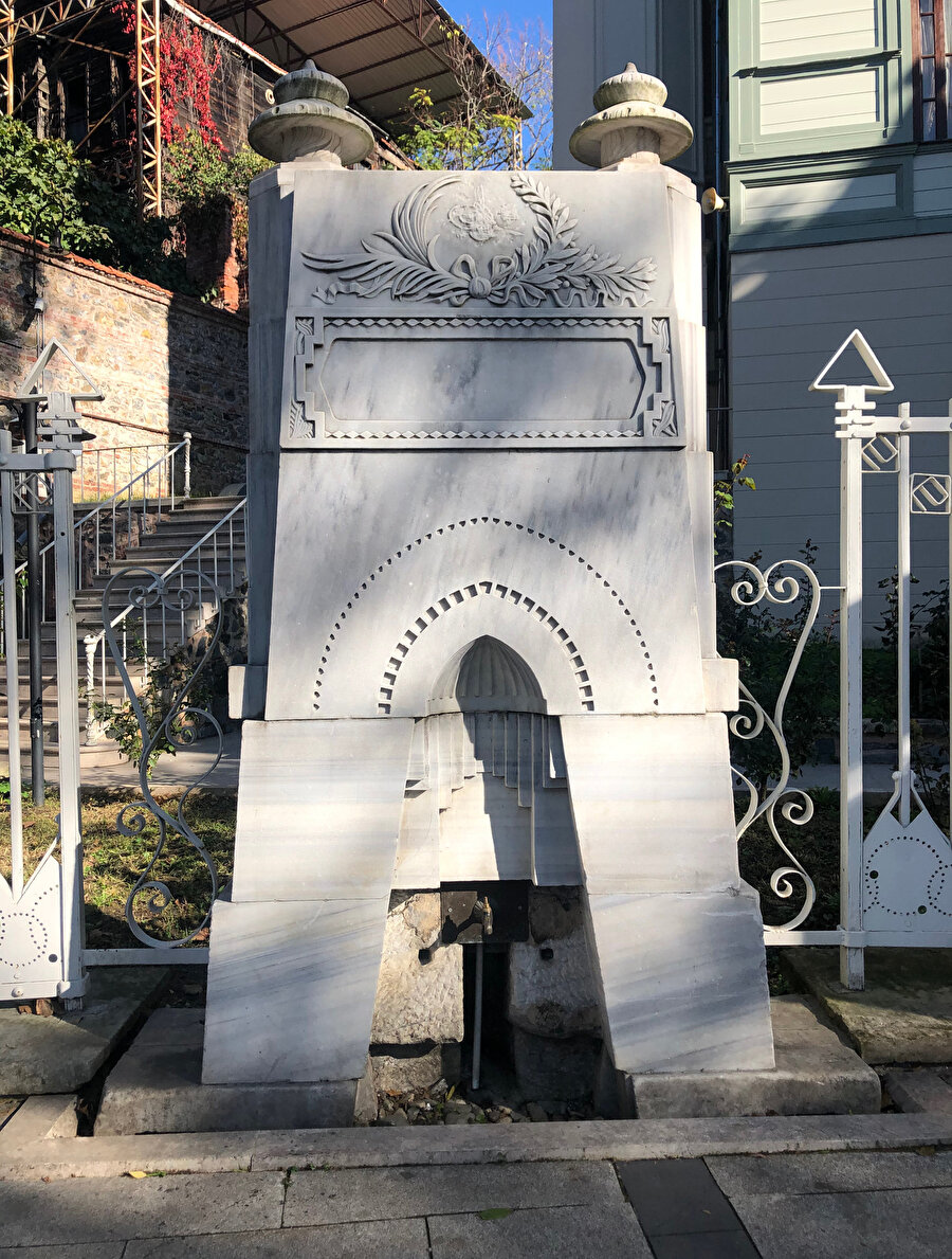 Şeyh Zafir Çeşmesi.