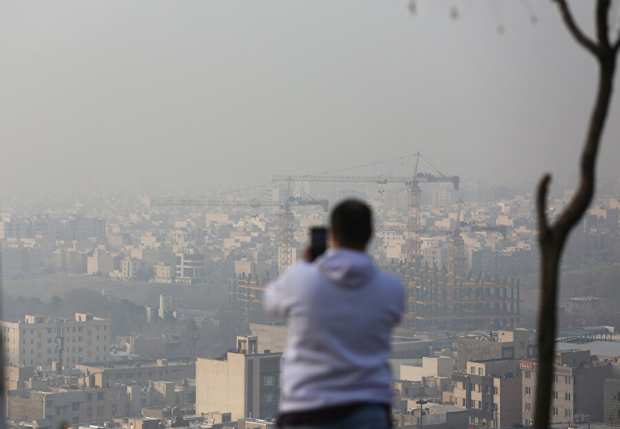 Tahran'da hava kirliliği "kırmızı alarm" durumunda