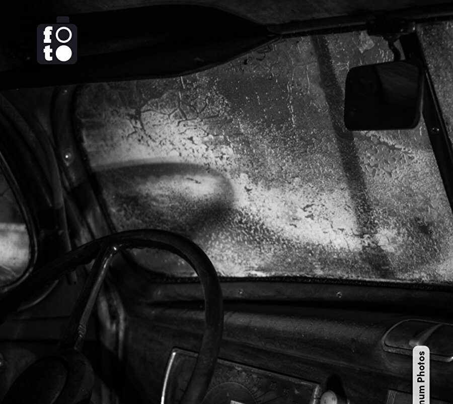 Gölgelerin içinde olmak