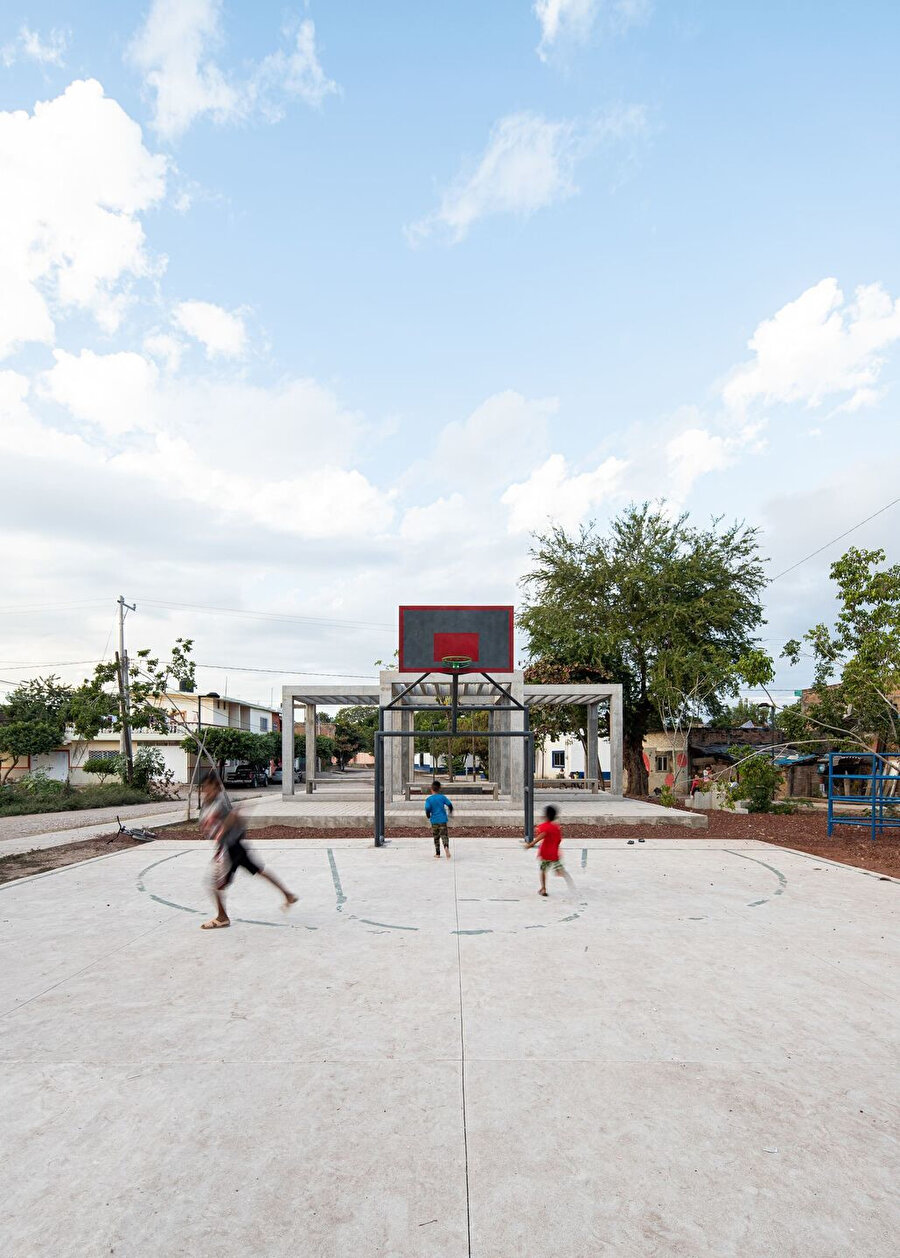 Acaponeta Publico Park’daki oyun sahası sayesinde spor merkezi önemli bir çekim noktası haline gelerek rotanın bağlandığı noktalardan birini oluşturuyor.