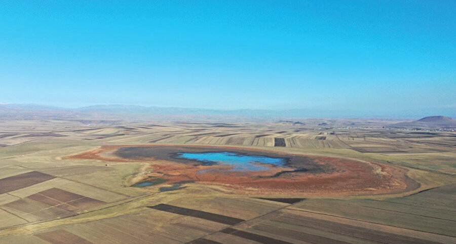 Ramsar alanı içinde ve kuş göç yolu üzerinde yer alan Kuyucuk Gölü, markanın önderliğinde, Devlet Su İşleri, Kars Valiliği ve Kuzey Doğa Derneği iş birliği ile yeniden suya kavuşturuldu.