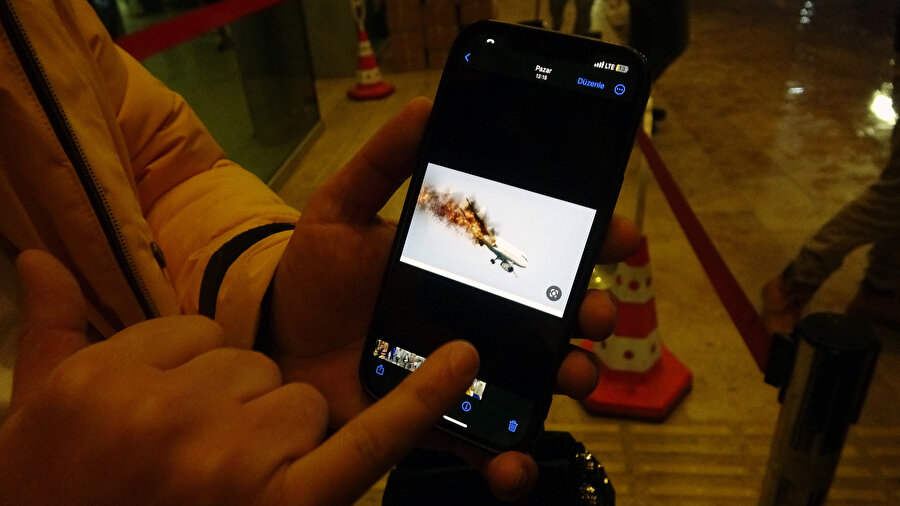 Yolculara attığı fotoğraf krize neden oldu: Bomba araması yapıldı