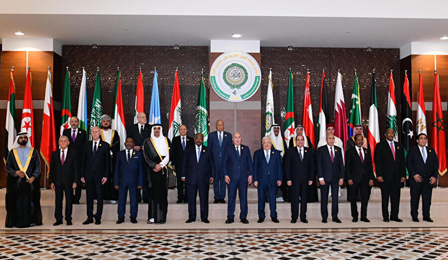 Arap Birliği Liderler Zirvesi'nin 31. toplantısı Cezayir'in ev sahipliğinde gerçekleşti.