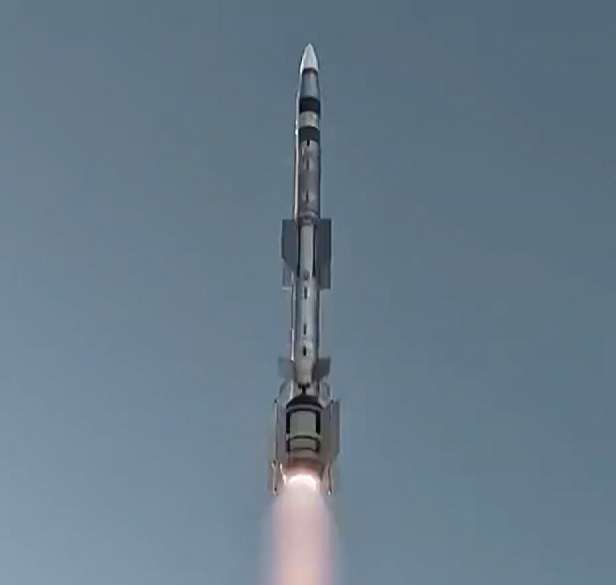 Milli uzun menzilli hava savunma sistemi 100 km menzilini aştı