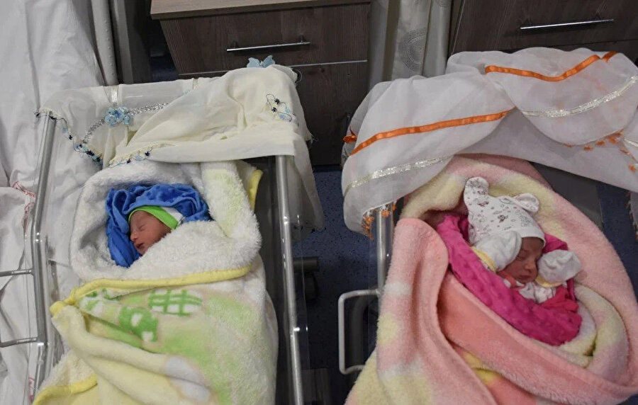 Yeni yılın ilk bebekleri dünyaya geldi
