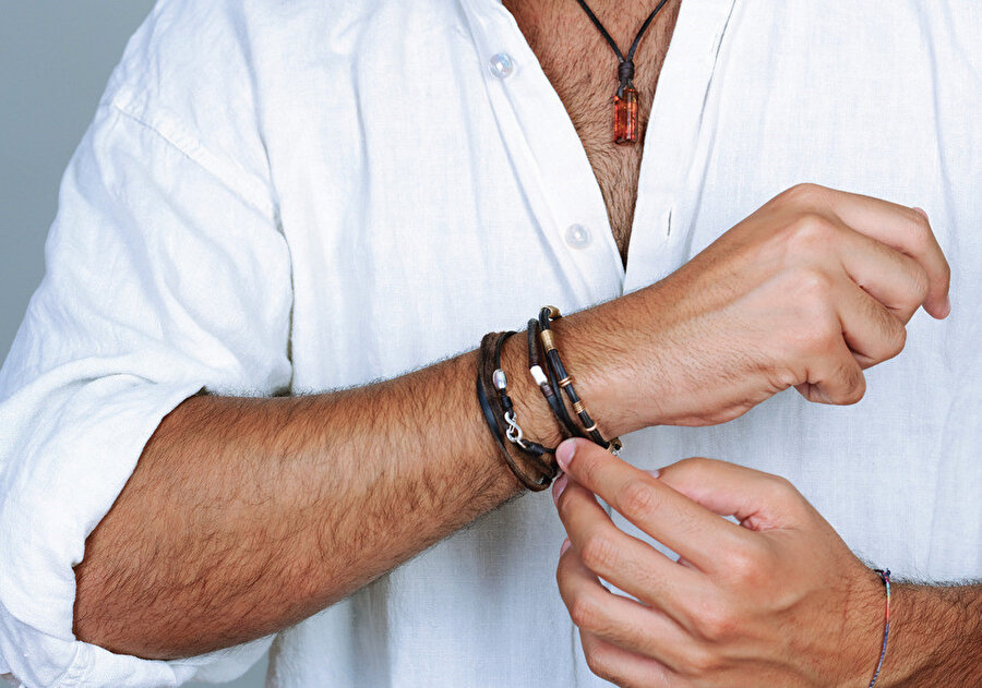 Kombinimiz önemli, takılarımız onun önüne geçmemeli.