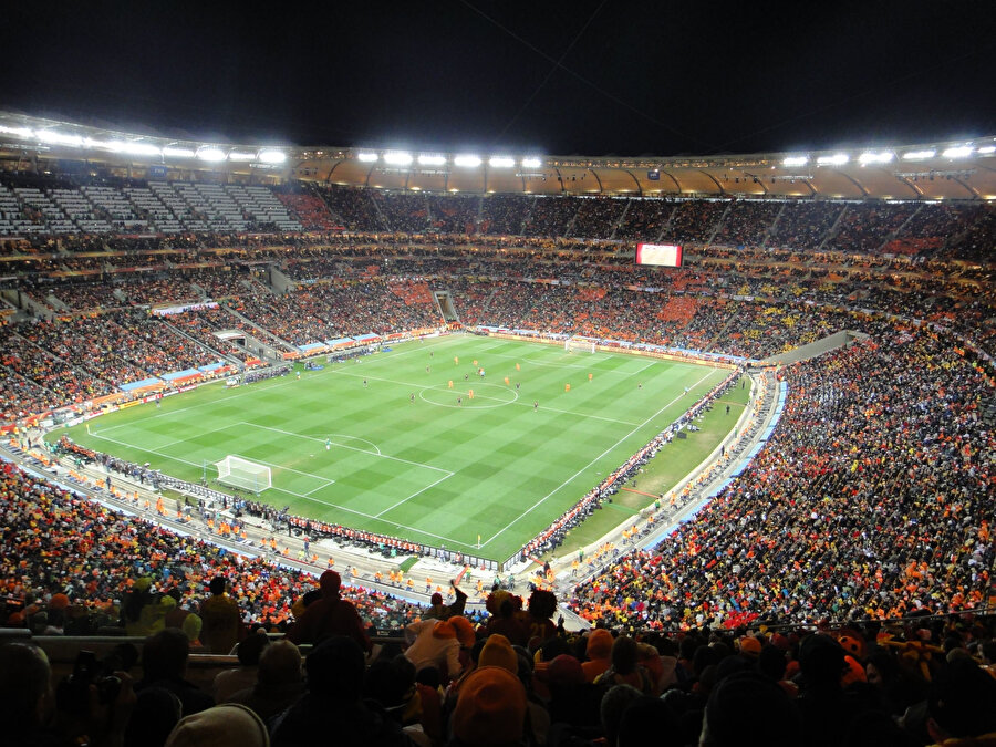 İspanya’nın 116. dakikada attığı golle Hollanda’yı 1-0 yendiği 2010 FIFA Dünya Kupası Finali Soccer City’de oynanıyor.
