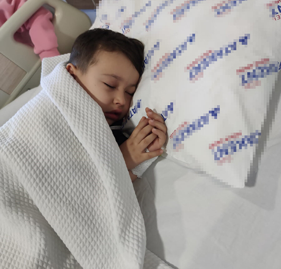 Bademcik ameliyatına giren çocuğun bademciklerini almayı unuttular