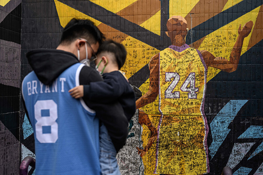 Kobe Bryant üçüncü ölüm yıl dönümünde Çin'de anıldı