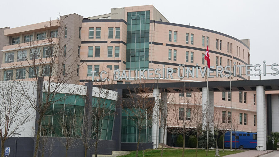 Üniversite hastanesinde skandal: Bu sefer doktorlar birbirini dövdü