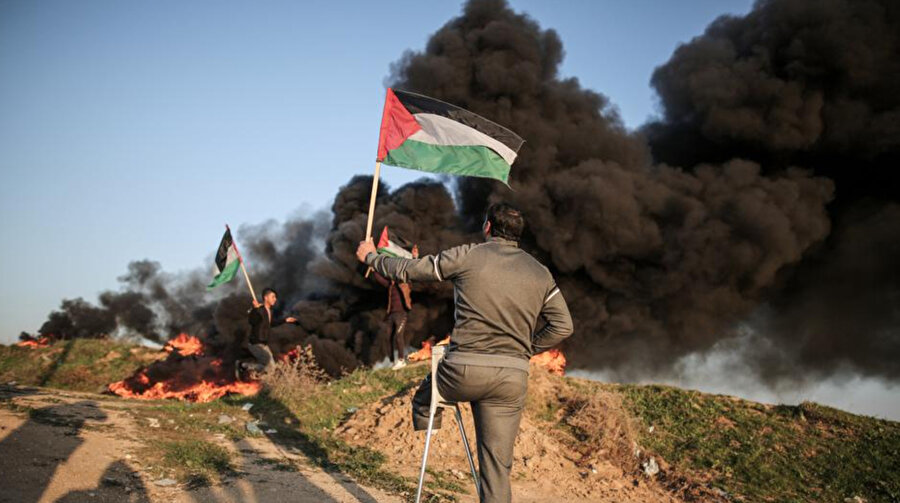 Gazze'deki Filistinliler, işgal altındaki Batı Şeria'da 10 Filistinlinin İsrail askerleri tarafından öldürülmesine tepki gösterdi.