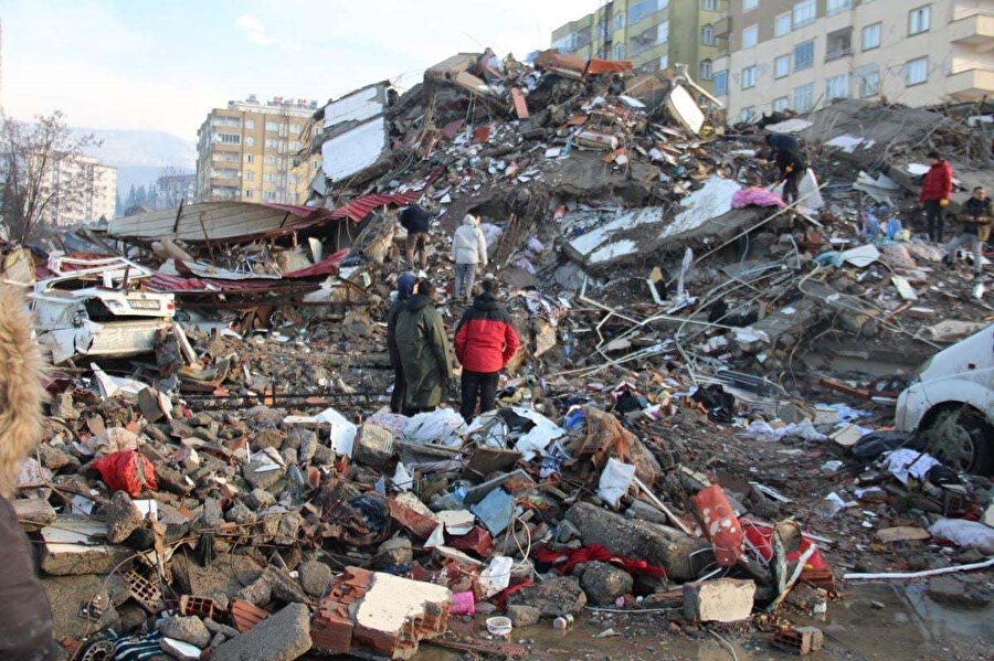 Kahramanmaraş merkezli 7.7'lik ve 7.6'lık depremler 10 ilde büyük yıkımlara neden oldu