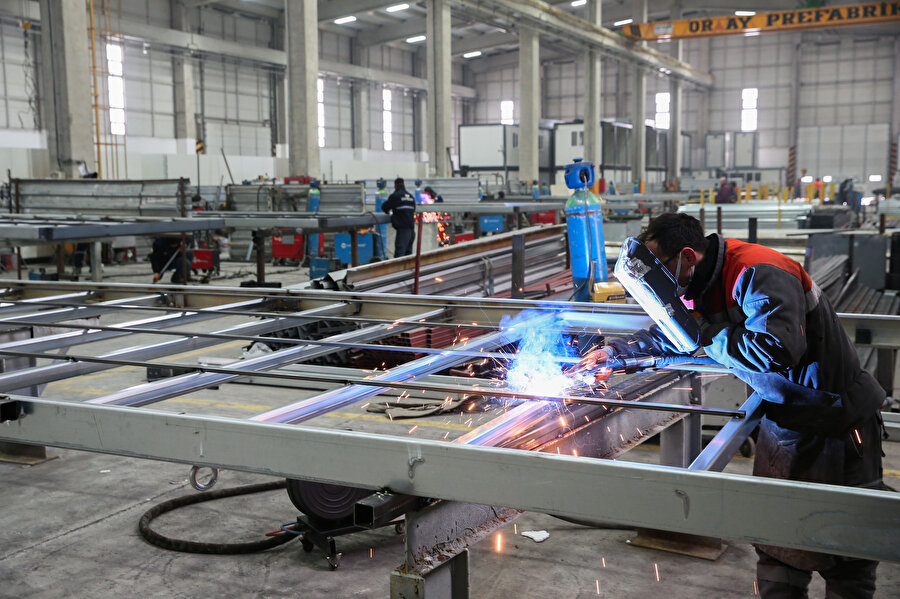 Deprem bölgesine konteynerli yaşam merkezi 