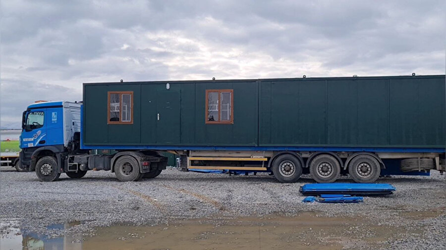 Bursa'da Dünya Göçebe Oyunlarında kullanılan 50 konteyner deprem bölgesine sevk ediliyor