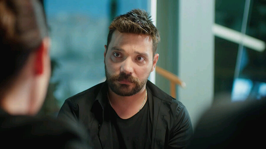 Oğuzhan Uğur 